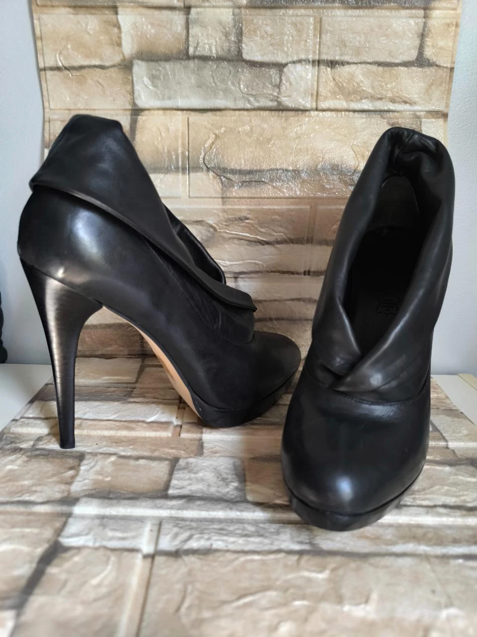 Escarpins en Cuir Noir Femme – Talons 10 cm – T40 – Très Bon État